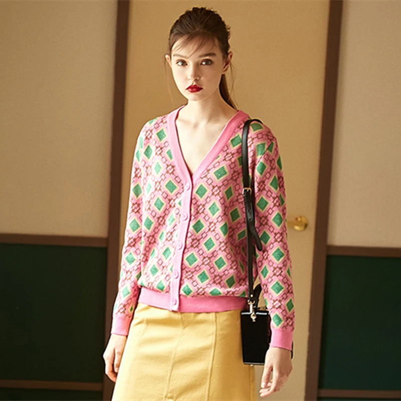 Tunjuefs V-Neck Color Block Lingge Cardigan Women Sweater Coat Argyle Lurex V-Neck Long Sleeve Button Streetwear Knitted Top
Tunjuefs V-Neck Color Block Lingge Cardigan Women Sweater Coat Argyle Lurex V-Neck Long Sleeve Button Streetwear Knitted Top
