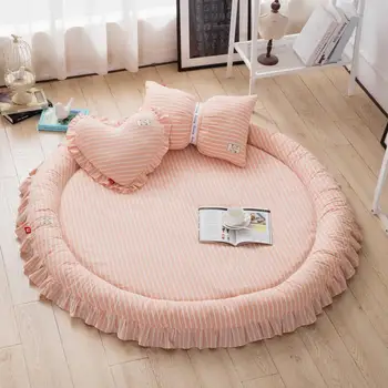 Korean version of cotton baby crawling mat thickening living room children baby game pad climbing mat removable and washable
Korean version of cotton baby crawling mat thickening living room children baby game pad climbing mat removable and washable