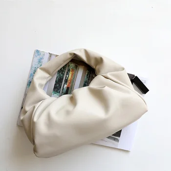 2020 early spring fashion new custom hand carry large bag leather croissant large capacity clip pleated dumpling bag
2020 early spring fashion new custom hand carry large bag leather croissant large capacity clip pleated dumpling bag