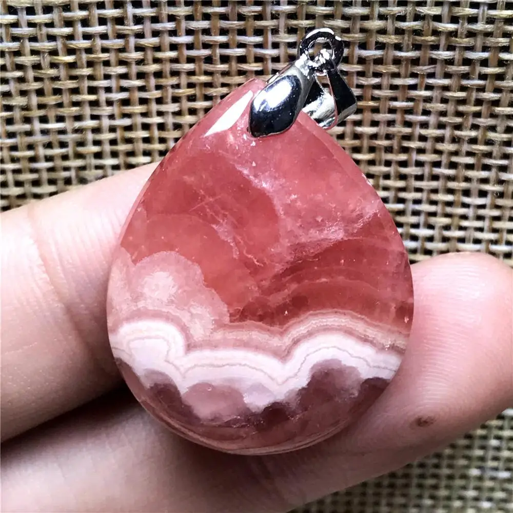 Top Natural Red Rhodochrosite Necklace Pendant For Woman Man Crystal 28x23x7mm Beads Argentina Water Drop Gemstone Jewelry AAAAA 
Top Natural Red Rhodochrosite Necklace Pendant For Woman Man Crystal 28x23x7mm Beads Argentina Water Drop Gemstone Jewelry AAAAA