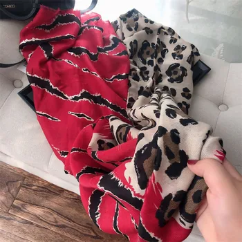 2019 Autumn Fashion Lurex Leopard Patchwork Viscose Shawl Scarf High Quality Wrap Glitter Pashmina Stole Bufandas Muslim Hijab
2019 Autumn Fashion Lurex Leopard Patchwork Viscose Shawl Scarf High Quality Wrap Glitter Pashmina Stole Bufandas Muslim Hijab