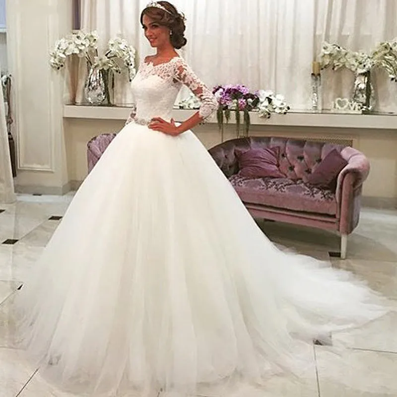 2020 Modest Scoop Lace 3/4 Sleeves A-Line Wedding Dresses Princess Bridal Gowns Princess Church Fashion Turkey Wedding Dress
2020 Modest Scoop Lace 3/4 Sleeves A-Line Wedding Dresses Princess Bridal Gowns Princess Church Fashion Turkey Wedding Dress
