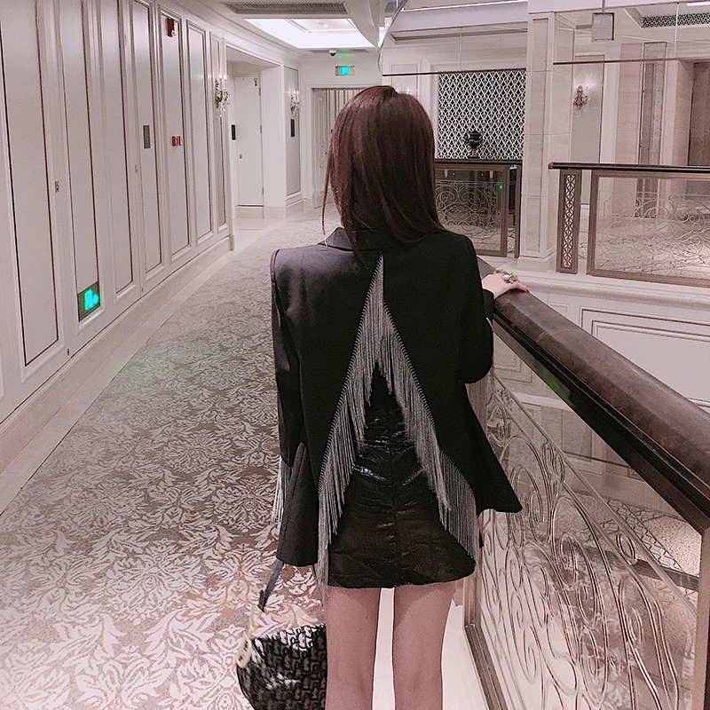 2019 New Autumn Metal Fringed Chain Back Split OL Small Suit Jacket Women Solid Color Loose Blazer Suit Coat Lady Outfits
2019 New Autumn Metal Fringed Chain Back Split OL Small Suit Jacket Women Solid Color Loose Blazer Suit Coat Lady Outfits