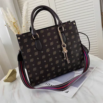 Bag women's bag 2020 new fashion Korean version of the 100 commuter bag single shoulder oblique satchel large capacity tote
Bag women's bag 2020 new fashion Korean version of the 100 commuter bag single shoulder oblique satchel large capacity tote