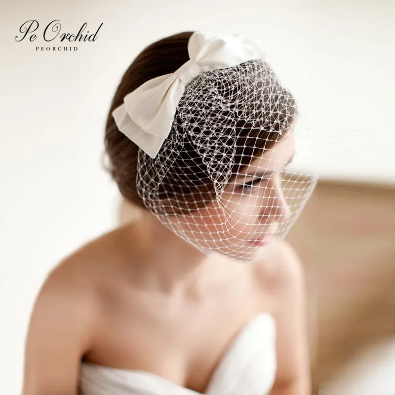 PEORCHID Vintage Bow Bridal Hairbands With Veil Wedding Hair Fascinators Handmade Hairpieces for Women Party Birdcage Veil
PEORCHID Vintage Bow Bridal Hairbands With Veil Wedding Hair Fascinators Handmade Hairpieces for Women Party Birdcage Veil