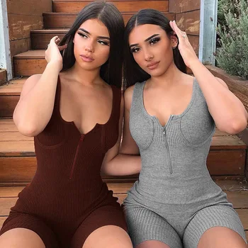 Europe and the new women's fashion New Spring and Summer Fashion Casual One-Piece Trousers straps women
Europe and the new women's fashion New Spring and Summer Fashion Casual One-Piece Trousers straps women