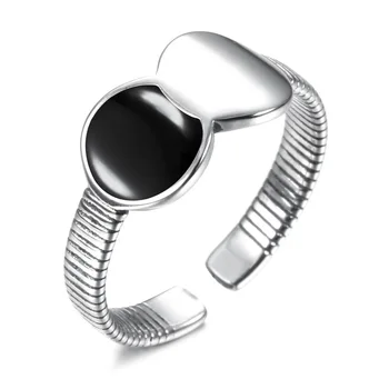 New Arrival Lady 925 Silver Rings For Women Jewelry Trendy Round Black White Design Female Finger Ring Girls Accessories Hot 
New Arrival Lady 925 Silver Rings For Women Jewelry Trendy Round Black White Design Female Finger Ring Girls Accessories Hot