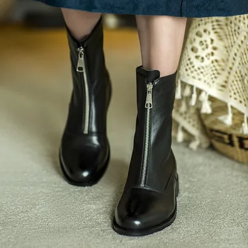 Royesic Genuine Cow Leather Martin boots women thick bottom 2020 autumn new British style zipper single boots ankle boots women
Royesic Genuine Cow Leather Martin boots women thick bottom 2020 autumn new British style zipper single boots ankle boots women