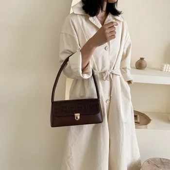 Classic French Non-mainstream Baguette Bag 2020 New Style Stone Pattern Lady Bags Retro Carrying Bag Shoulder Armpit Bag
Classic French Non-mainstream Baguette Bag 2020 New Style Stone Pattern Lady Bags Retro Carrying Bag Shoulder Armpit Bag