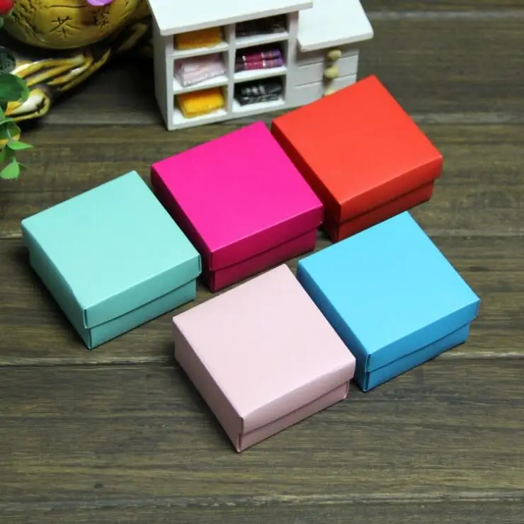 100pcs,6.5*6.5*3.8cm Small Paper Gift Box,Mini Candy Boxes,Colorful High Quality Wedding Chocolate Packaging Box With Lid
100pcs,6.5*6.5*3.8cm Small Paper Gift Box,Mini Candy Boxes,Colorful High Quality Wedding Chocolate Packaging Box With Lid