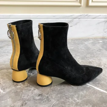 MLJUESE 2020 women ankle boots velvet pointed toe winter short plush mixed colors women socks boots party dress size 34-42 
MLJUESE 2020 women ankle boots velvet pointed toe winter short plush mixed colors women socks boots party dress size 34-42