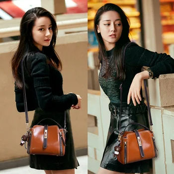 Brand designer luxury women's handbags leather large capacity bucket bag 2020 new retro shoulder bag high quality crossbody bag
Brand designer luxury women's handbags leather large capacity bucket bag 2020 new retro shoulder bag high quality crossbody bag