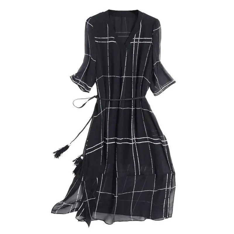 Women's Mid-sleeve Simulation Silk 2020 Spring And Summer Fashion V-neck Loose Thin Temperament Mid-length Plus Size Dress WF91
Women's Mid-sleeve Simulation Silk 2020 Spring And Summer Fashion V-neck Loose Thin Temperament Mid-length Plus Size Dress WF91
