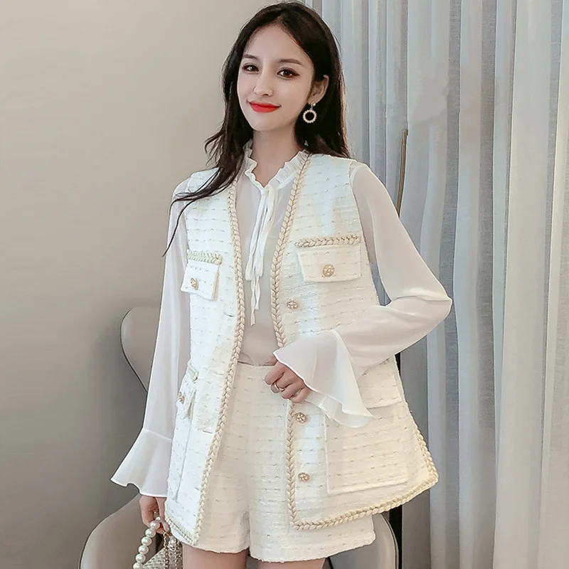 2019 Autumn New Women Shorts Set Elegant Ladies 3 pieces Tweed Sets Outfits (blouse+vest+shorts)
2019 Autumn New Women Shorts Set Elegant Ladies 3 pieces Tweed Sets Outfits (blouse+vest+shorts)