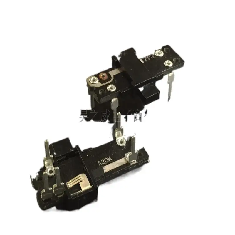 3 cm straight vane potentiometer A20K handle 5 mm 5 foot european-style balanced dedicated pusher straight vane potentiometer
3 cm straight vane potentiometer A20K handle 5 mm 5 foot european-style balanced dedicated pusher straight vane potentiometer