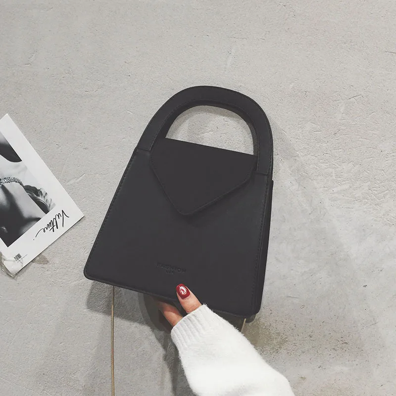 New Arrival Chain Small Bag Women's 2020 Autumn And Winter New Style Retro Hand Square Sling Bag Shoulder Online Celebrity Small 
New Arrival Chain Small Bag Women's 2020 Autumn And Winter New Style Retro Hand Square Sling Bag Shoulder Online Celebrity Small