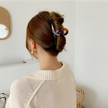 South Korea Retro INS Normcore Style Cross Solid Color Headband Grip Elegant Elegant Simple Back of the Head Bath Hair Accessori
South Korea Retro INS Normcore Style Cross Solid Color Headband Grip Elegant Elegant Simple Back of the Head Bath Hair Accessori