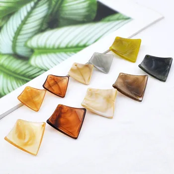Retro Smudge Textured Rhombus Resin Pendant Handmade DIY Earrings Necklace Ornament Material Accessories
Retro Smudge Textured Rhombus Resin Pendant Handmade DIY Earrings Necklace Ornament Material Accessories