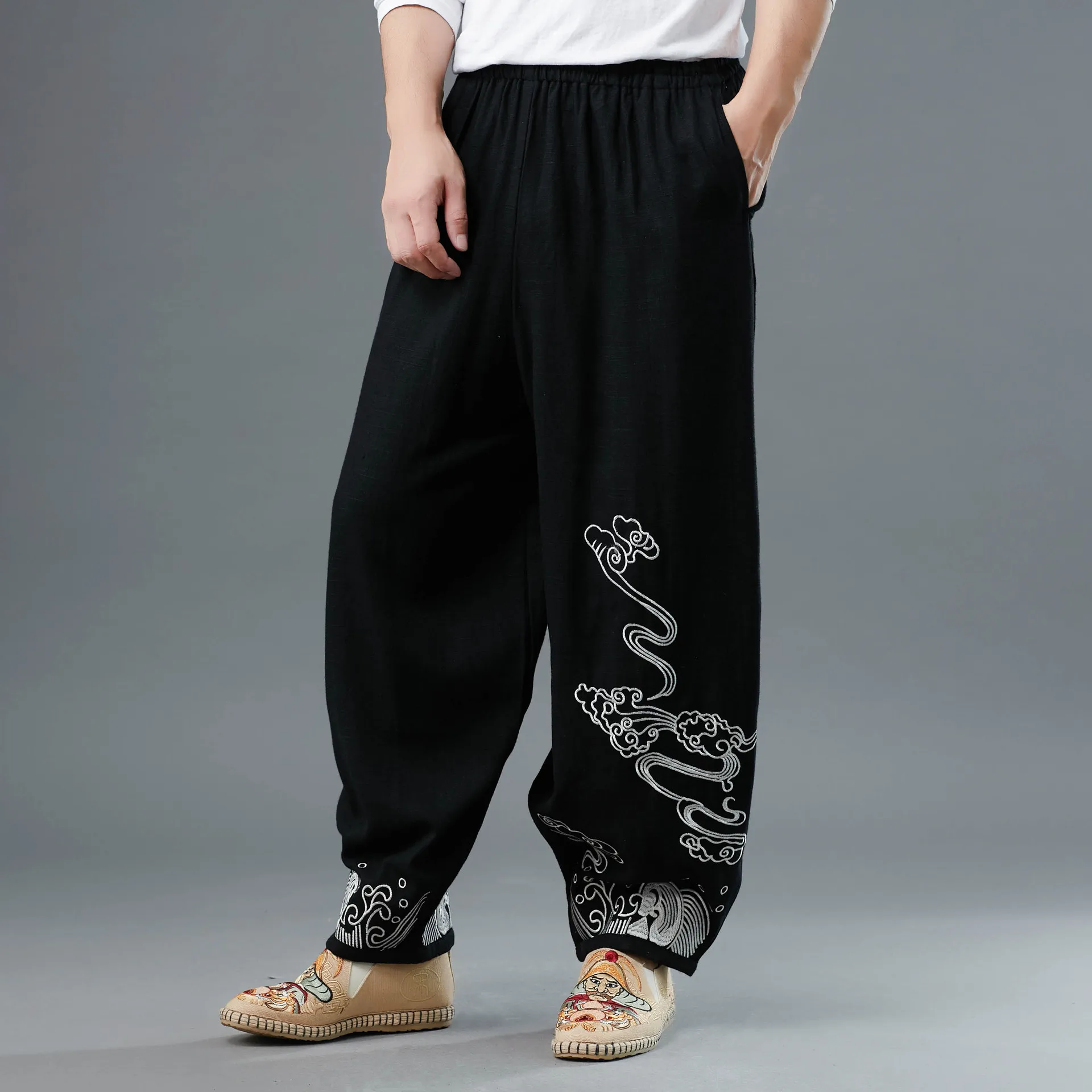 Autumn Men Casual Baggy Linen Embroidery Traditional Loose Sweatpants Bloomers capri pant Jogger Fitness Workout Pant Sportswear
Autumn Men Casual Baggy Linen Embroidery Traditional Loose Sweatpants Bloomers capri pant Jogger Fitness Workout Pant Sportswear