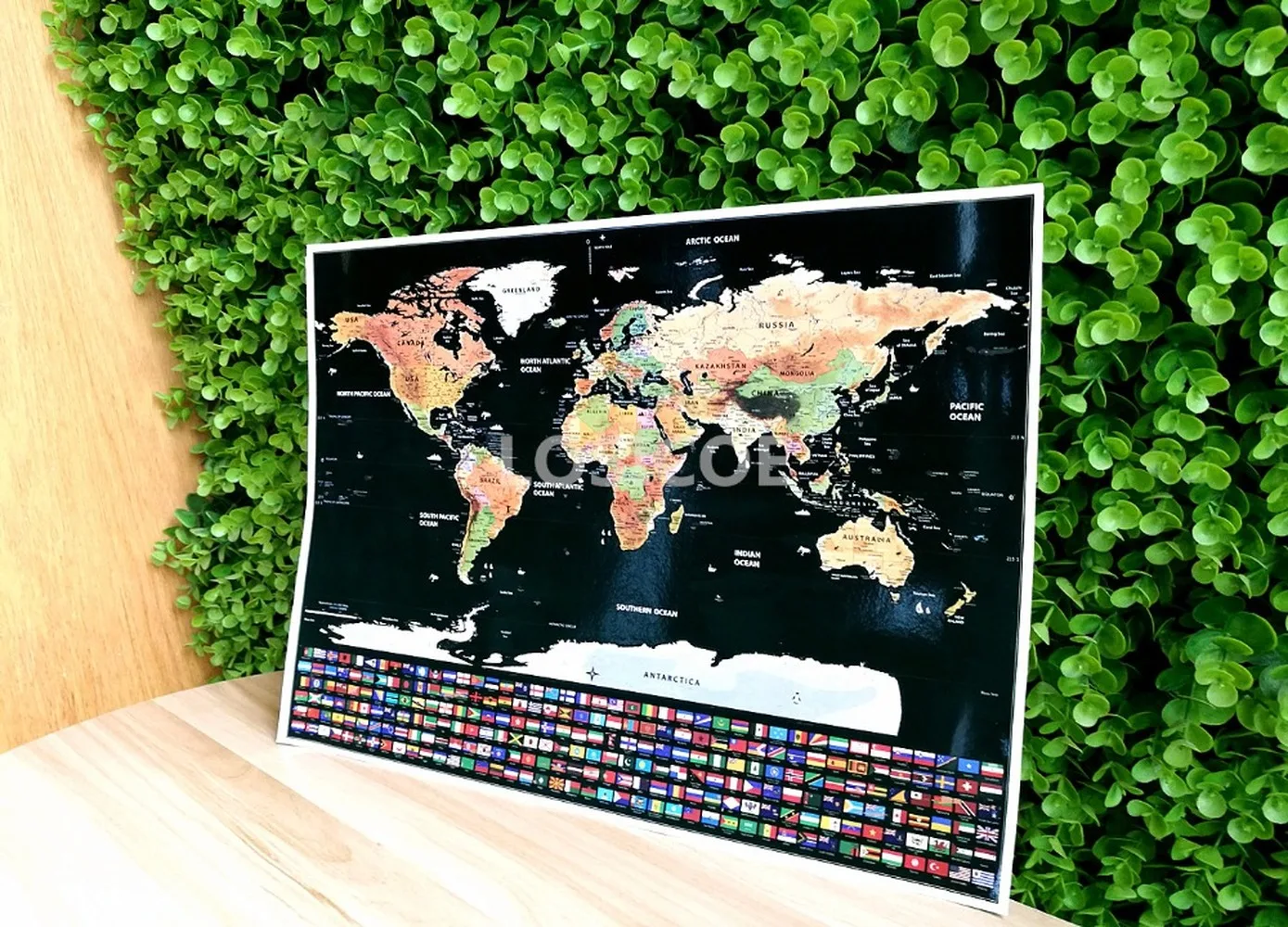 Фото 30X40 CM Mini Travel World Flag Scratch Map Gold Foil Black Wipe Coating Luxury Gift | Дом и сад