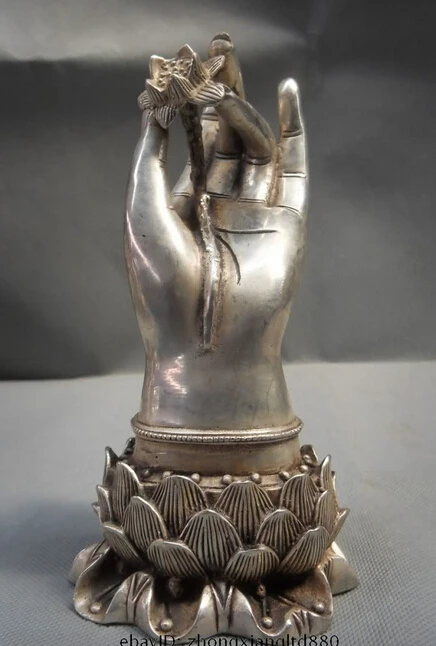 Rare old Tibet Tibetan Silver Lotus Flowers Buddha Hand Statue Free shipping
Rare old Tibet Tibetan Silver Lotus Flowers Buddha Hand Statue Free shipping