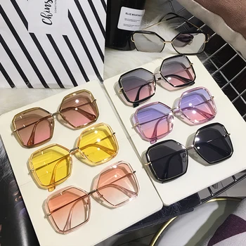 MS 2020 New Vintage Oversize Sunglasses Women Fashion Designer Eyewear UV400 Female Sun Glasses
MS 2020 New Vintage Oversize Sunglasses Women Fashion Designer Eyewear UV400 Female Sun Glasses