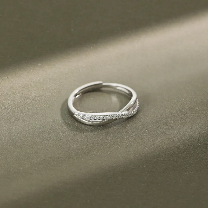 925 Sterling Silver Zircon Line Crossing Open Rings For Women Simple Design Lady New Year Weddin Fine Jewelry Flyleaf
925 Sterling Silver Zircon Line Crossing Open Rings For Women Simple Design Lady New Year Weddin Fine Jewelry Flyleaf