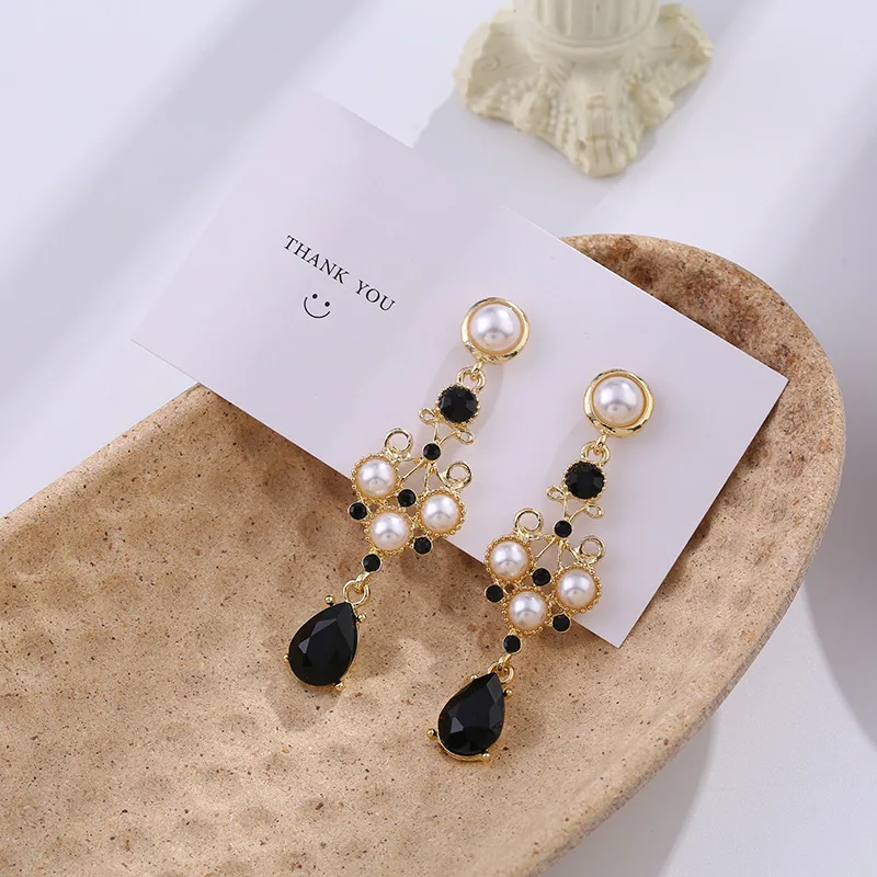 Korean Black Teardrop Crystal Drop Earrings Temperament Ladies Vintage Simulated Pearl Clip On Earrings No Piercing Jewelry
Korean Black Teardrop Crystal Drop Earrings Temperament Ladies Vintage Simulated Pearl Clip On Earrings No Piercing Jewelry