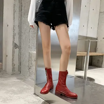 The star has the same front zipper middle boot as the 2020 Autumn/Winter new chunky martins retro plus size boot girl white red
The star has the same front zipper middle boot as the 2020 Autumn/Winter new chunky martins retro plus size boot girl white red