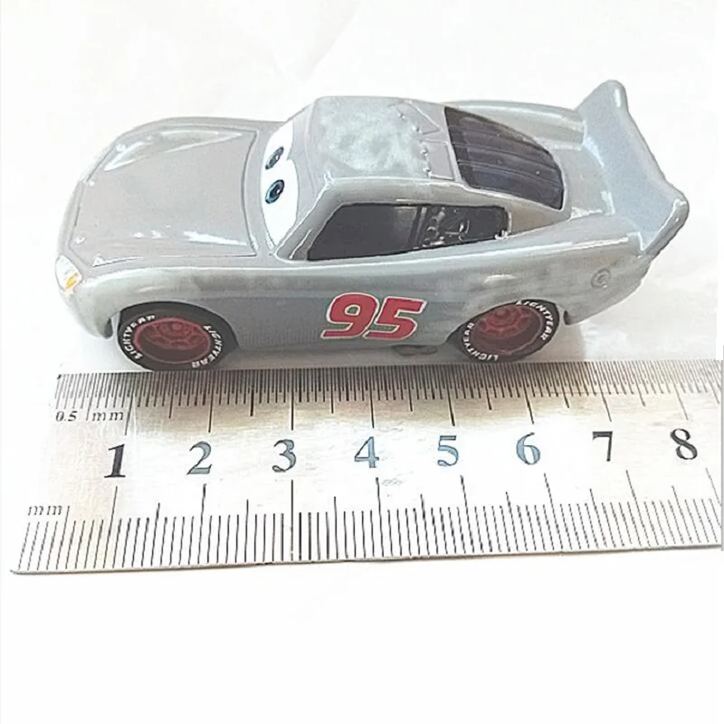 Zabawka dziecięca - Oryginalne samochody Disney Pixar 2 i 3 - Zygzak McQueen, Matt Jackson Storm i Ramirez - 1:55 stopnia - Odlewniczy metalowy samochód - Wianko - 39