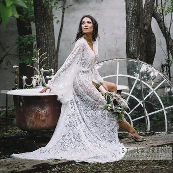 2020 Sexy Lace Woman Nightdress Robe Sleepwear Flare Sleeve Lace Boudoir Robe Nightgown Nightwear Nuit Bathrobe
2020 Sexy Lace Woman Nightdress Robe Sleepwear Flare Sleeve Lace Boudoir Robe Nightgown Nightwear Nuit Bathrobe