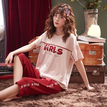 Summer round neck cotton comfortable girl pajamas large size M-2XL two-piece suit short sleeve cropped pants female home service
Summer round neck cotton comfortable girl pajamas large size M-2XL two-piece suit short sleeve cropped pants female home service