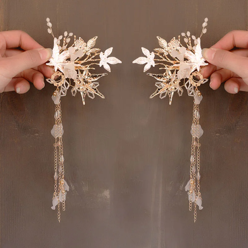 Maple Leaf Edge Clip Pair Clip Set Han Fu Headdress Classic Aesthetic Tassel Step Shake Ancient Accessories
Maple Leaf Edge Clip Pair Clip Set Han Fu Headdress Classic Aesthetic Tassel Step Shake Ancient Accessories