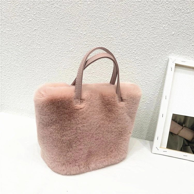 Fashion Faux Fur Women Shoulder Bags Winter New Style Basket Bag Soft Plush Ladies Purse Handbags Large Capacity Travel Casual
Fashion Faux Fur Women Shoulder Bags Winter New Style Basket Bag Soft Plush Ladies Purse Handbags Large Capacity Travel Casual