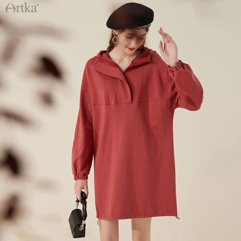 Женское платье из чистого хлопка с капюшоном ARTKA, синее повседневное свободное прямое платье средней длины с капюшоном, VA20017Q, на осень 2021
Женское платье из чистого хлопка с капюшоном ARTKA, синее повседневное свободное прямое платье средней длины с капюшоном, VA20017Q, на осень 2021