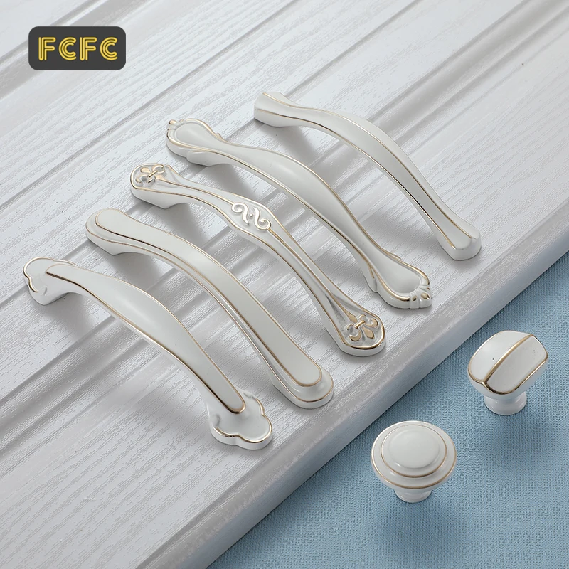 FCFC Cabinet Handles European Style Lvory White Drawer Wardrobe American Knob Shoe Cabinet Modern Simple Single Pulls
FCFC Cabinet Handles European Style Lvory White Drawer Wardrobe American Knob Shoe Cabinet Modern Simple Single Pulls