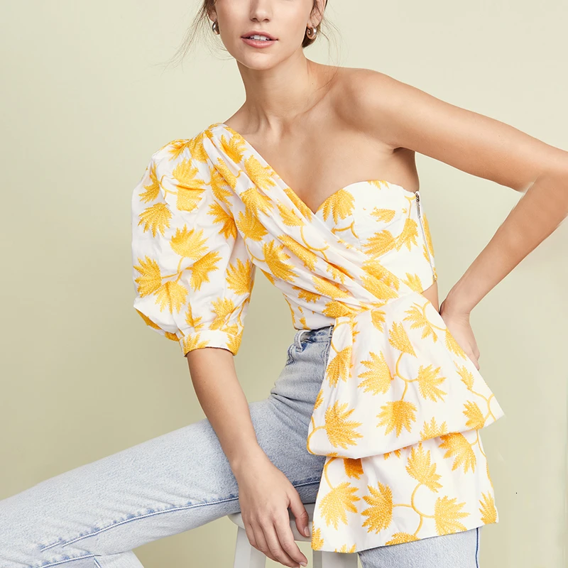 Women Sexy Off Clothes Shoulder Top Shirt Summer Short Blouse Streetwear Ladies Korean Fashion Clothing Tops 
Women Sexy Off Clothes Shoulder Top Shirt Summer Short Blouse Streetwear Ladies Korean Fashion Clothing Tops