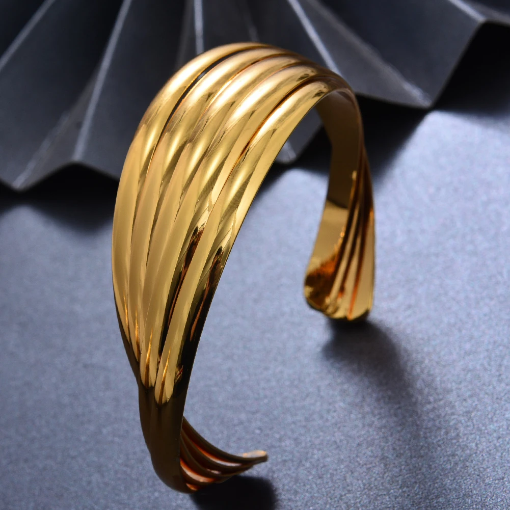 1Pcs Adjustable Dubai Gold Color Bangles for Women Girls Wedding Bangles Bracelets Jewelry Gift
1Pcs Adjustable Dubai Gold Color Bangles for Women Girls Wedding Bangles Bracelets Jewelry Gift