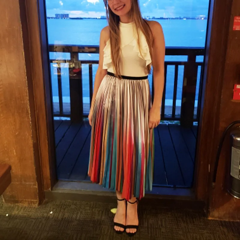 Women Pleated Skirt Summer Autumn Rainbow Colorful Matching Satin Gradient Pleated Big Pendulum Long Skirt Female Organ Skirt
Women Pleated Skirt Summer Autumn Rainbow Colorful Matching Satin Gradient Pleated Big Pendulum Long Skirt Female Organ Skirt