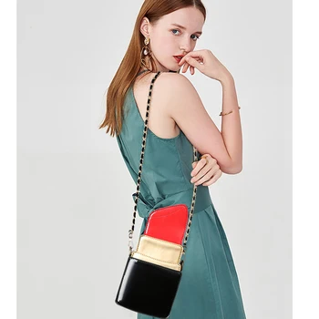 small women bag Unique Chain lipstick female bag French niche bright patent leather female bag mini bag 2020
small women bag Unique Chain lipstick female bag French niche bright patent leather female bag mini bag 2020