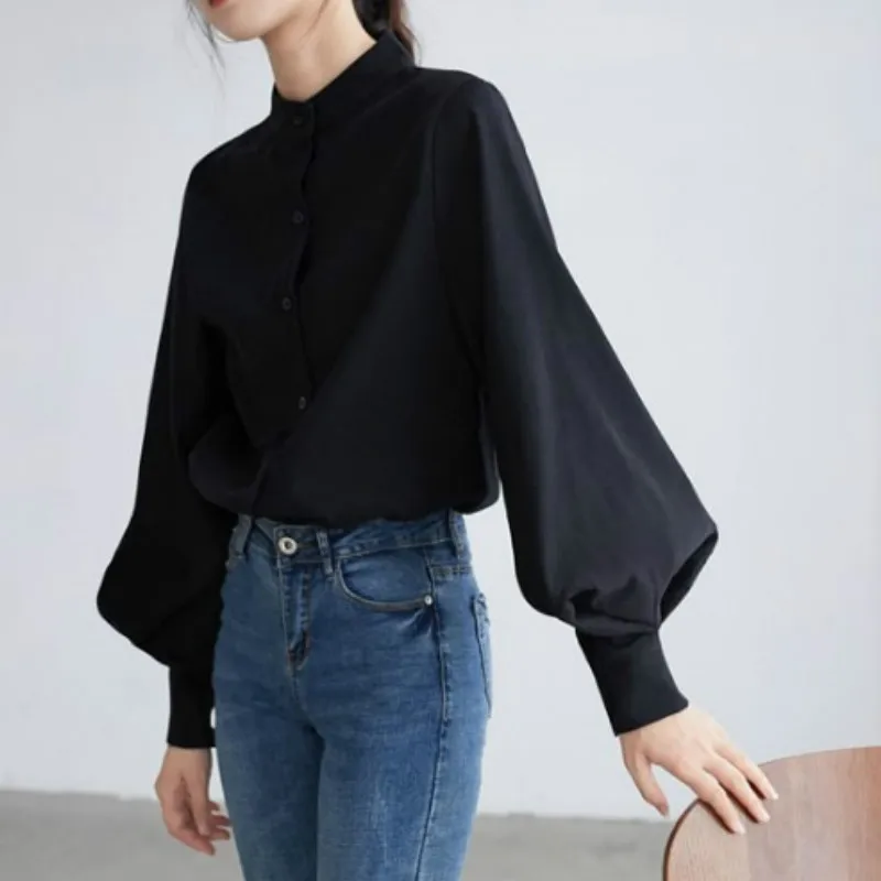 2020 new Hong Kong style retro stand-up collar single-breasted temperament lantern sleeve all-match casual shirt for women
2020 new Hong Kong style retro stand-up collar single-breasted temperament lantern sleeve all-match casual shirt for women