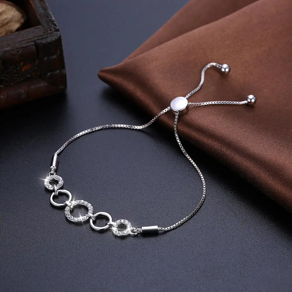 SILVERHOO Elements S925 Sterling Silver Simple Fashion Ring Crystal Bracelet (Automatically adjustable length)
SILVERHOO Elements S925 Sterling Silver Simple Fashion Ring Crystal Bracelet (Automatically adjustable length)