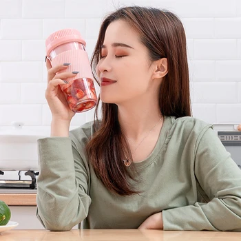 Small Juicer Electric USB Blender Fruit Cup Machine Kitchen Mixer Maker Blender Machine Sports Bottle Juicing Cup
Small Juicer Electric USB Blender Fruit Cup Machine Kitchen Mixer Maker Blender Machine Sports Bottle Juicing Cup