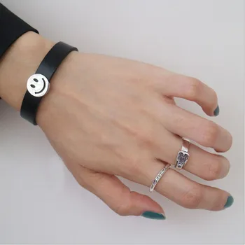 Industrial style Women's/Girl's Feather Chain with Silver smaile Bracelets Top fashion elegant Bracelets&Bangles for ladies
Industrial style Women's/Girl's Feather Chain with Silver smaile Bracelets Top fashion elegant Bracelets&Bangles for ladies