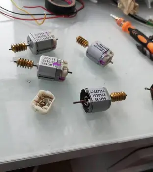 AZGIANT For flip rear view camera motor electric reversing image motor electric track for CC magotan golf 6 Passat 170920
AZGIANT For flip rear view camera motor electric reversing image motor electric track for CC magotan golf 6 Passat 170920