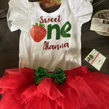 custom baby girl shower cake dress Set ,personalized Sweet one strawberry Red and green one year baby Birthday Party Outfit set 
custom baby girl shower cake dress Set ,personalized Sweet one strawberry Red and green one year baby Birthday Party Outfit set