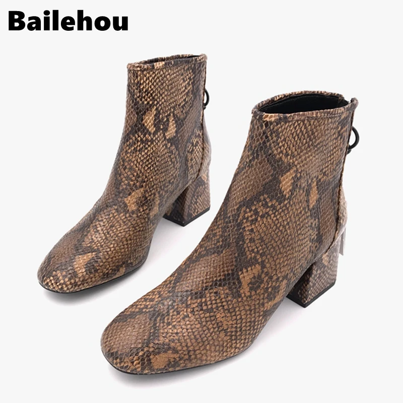 Bailehou Print Snake Pu Women Ankle Boots Round Toe Zip High Square Heels Female Boot Ladies Casual Snakeskin Bootie Shoes
Bailehou Print Snake Pu Women Ankle Boots Round Toe Zip High Square Heels Female Boot Ladies Casual Snakeskin Bootie Shoes
