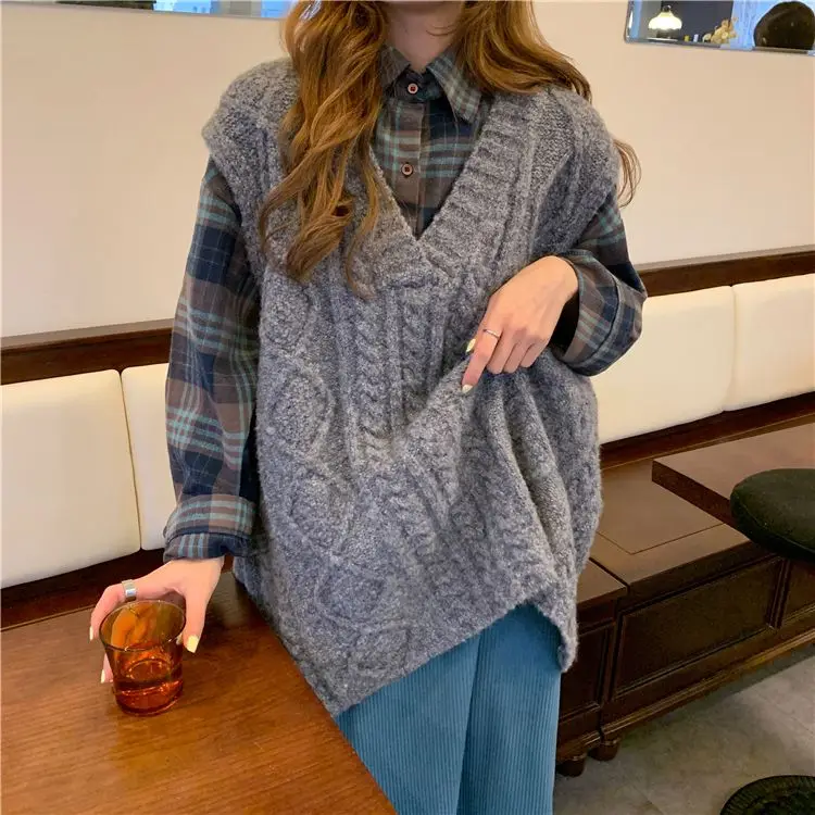 New Women Sweater Spring Autumn Vest Sleeveless O-Neck Knitted Vests Long Sections Vest Female JumperFOR 2020
New Women Sweater Spring Autumn Vest Sleeveless O-Neck Knitted Vests Long Sections Vest Female JumperFOR 2020