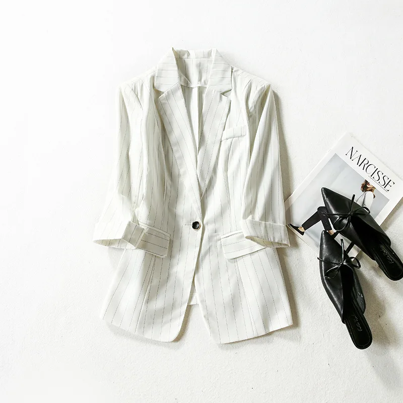 Women's Jacket Spring Summer New 2020 High Quality Simple Striped Single Button Notched Collar Plus Size Jackets Female M-3XL
Women's Jacket Spring Summer New 2020 High Quality Simple Striped Single Button Notched Collar Plus Size Jackets Female M-3XL