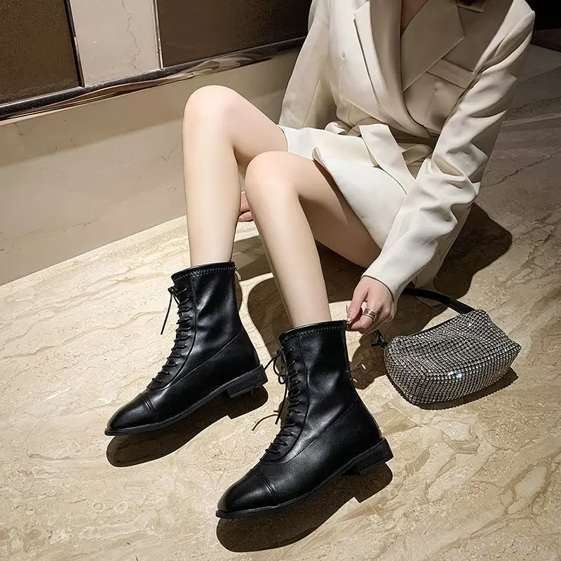 Square-toed chunky ankle boot 2020 Spring and Autumn New versatile knight boot lace-up low-heeled women's boot X505
Square-toed chunky ankle boot 2020 Spring and Autumn New versatile knight boot lace-up low-heeled women's boot X505